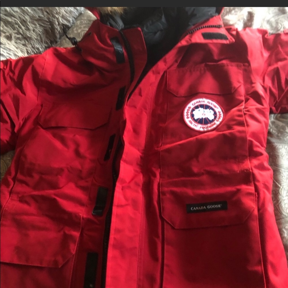 Men small Canada goose new